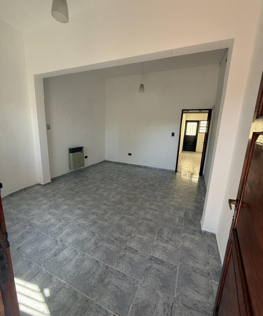 Foto de Casa 2 dorm, patio con asador en B° San Martín- escritura apta crédito, imagen 5