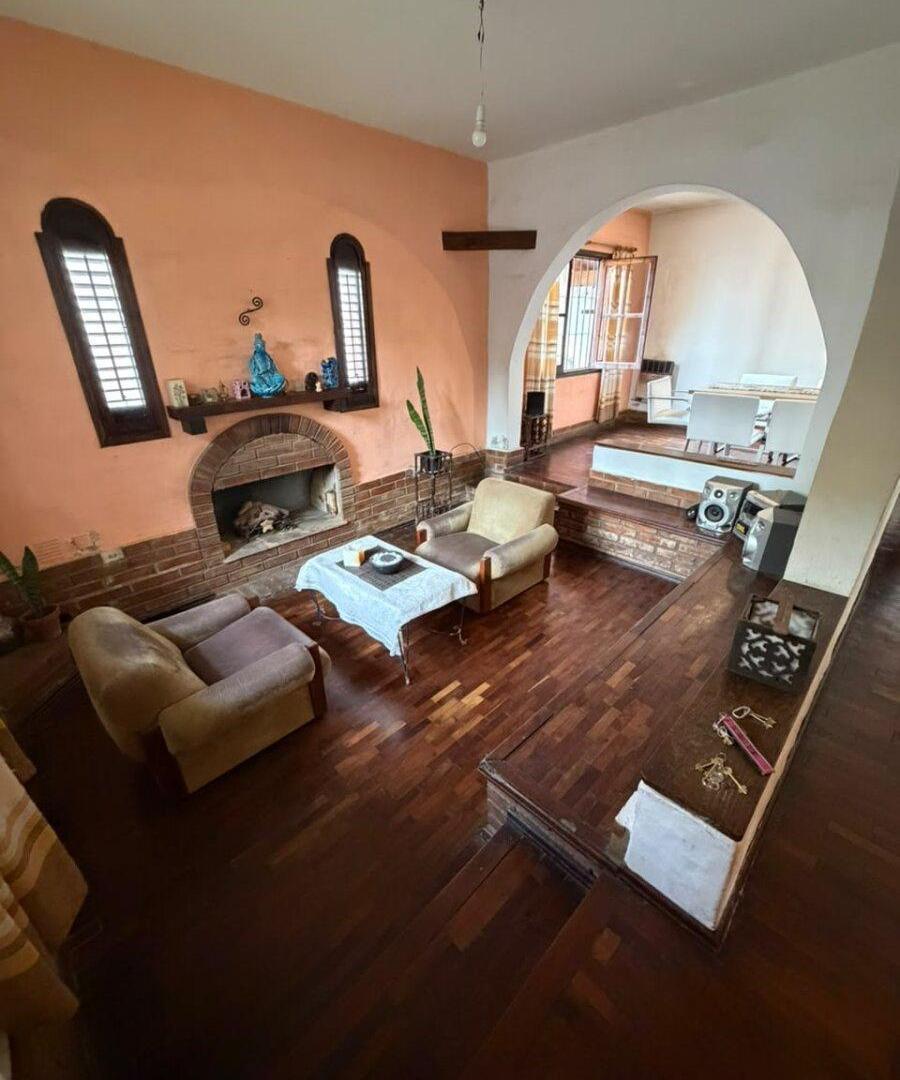 Foto de VENTA CASA 5 DORMITORIOS ZONA VILLA WALCARDE, imagen 4