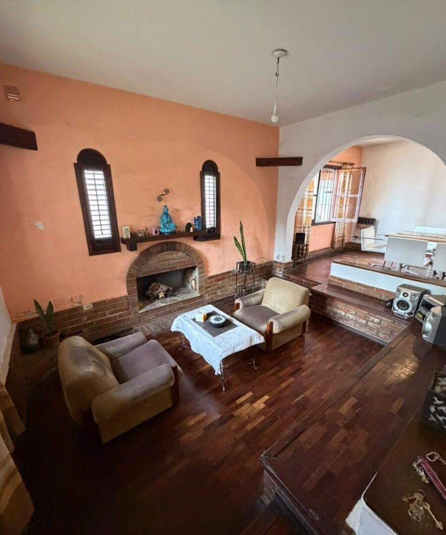 Foto de VENTA CASA 5 DORMITORIOS ZONA VILLA WALCARDE, imagen 5