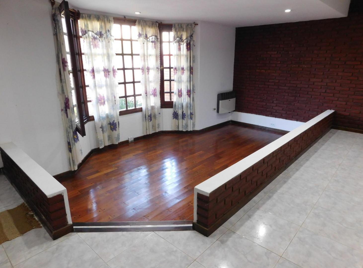 Foto de Excelente Chalet en zona residencial de Caisamar., imagen 3