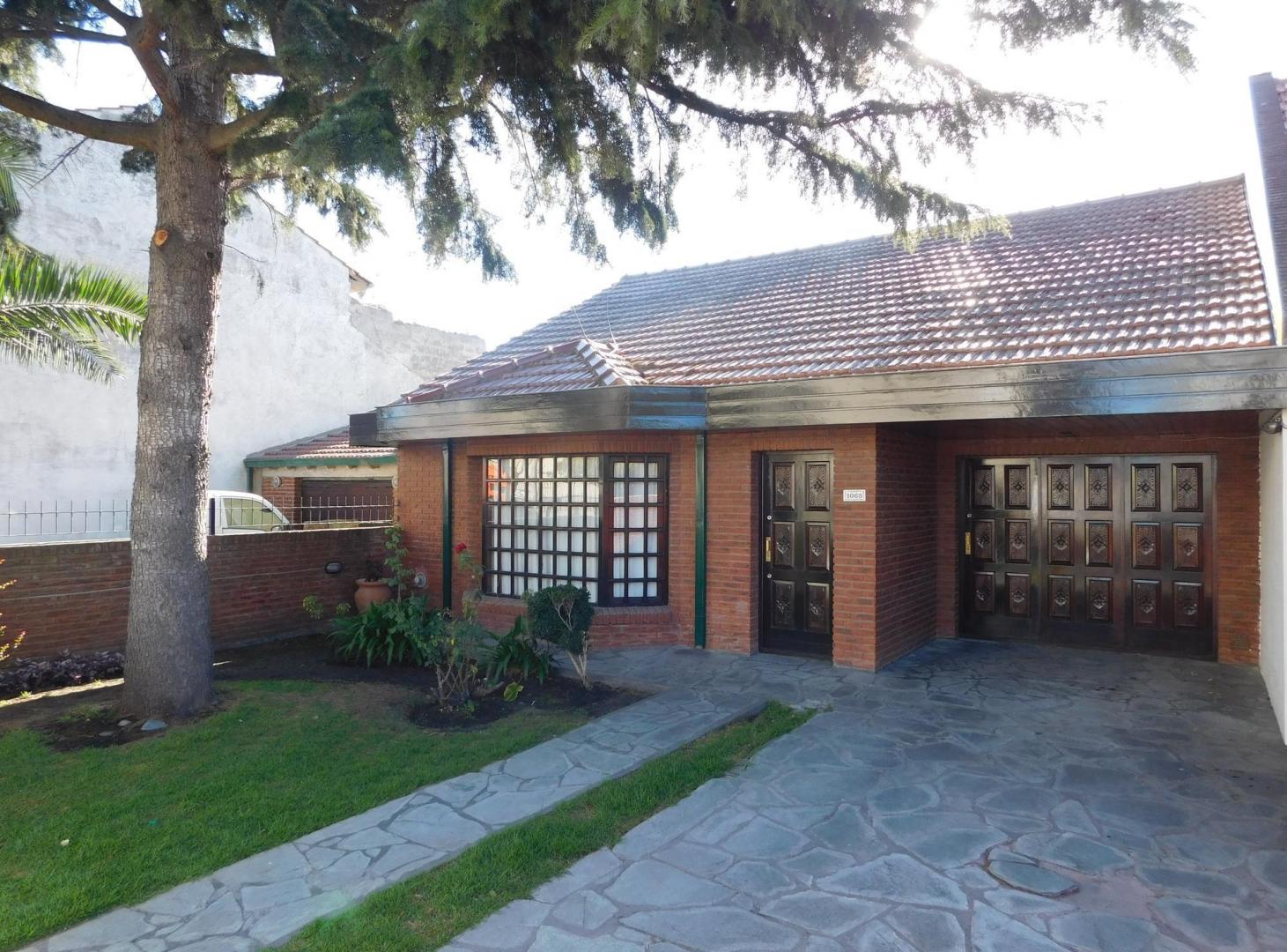 Foto de Excelente Chalet en zona residencial de Caisamar., imagen 1