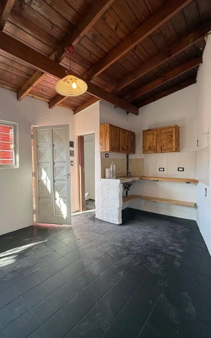 Departamento de 22 m2 construidos en alquiler en Moreno 5