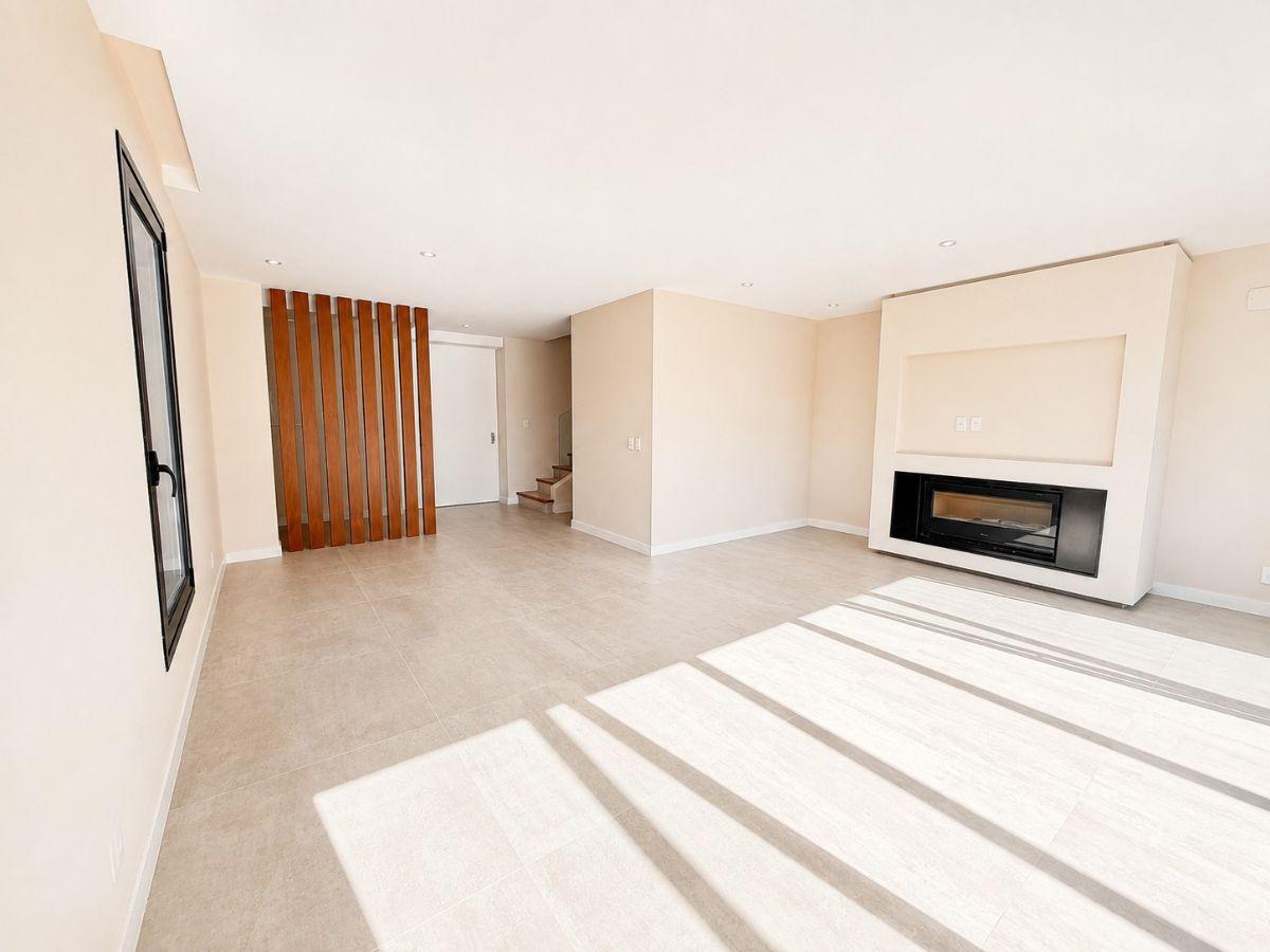 Foto de Venta casa 4 dormitorios en Barrio Parques, imagen 1