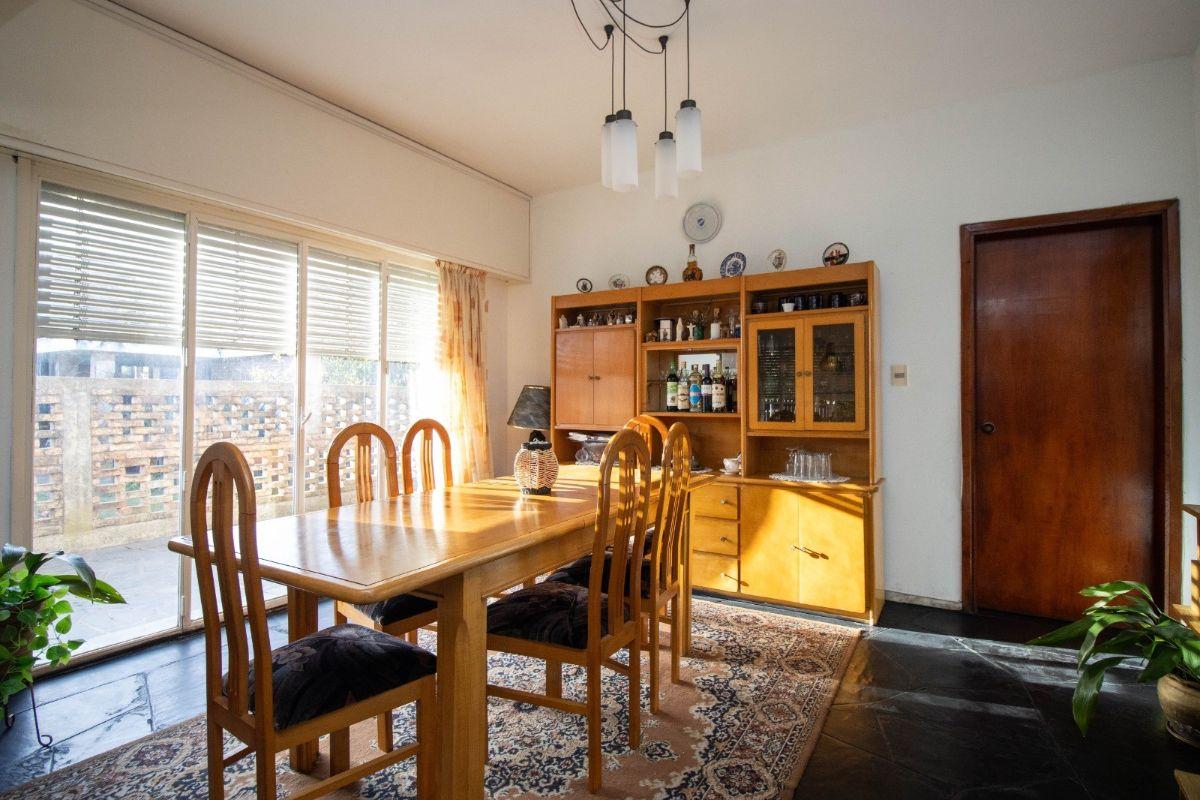 Foto de Venta casa 7 ambientes en Uruguay, imagen 2