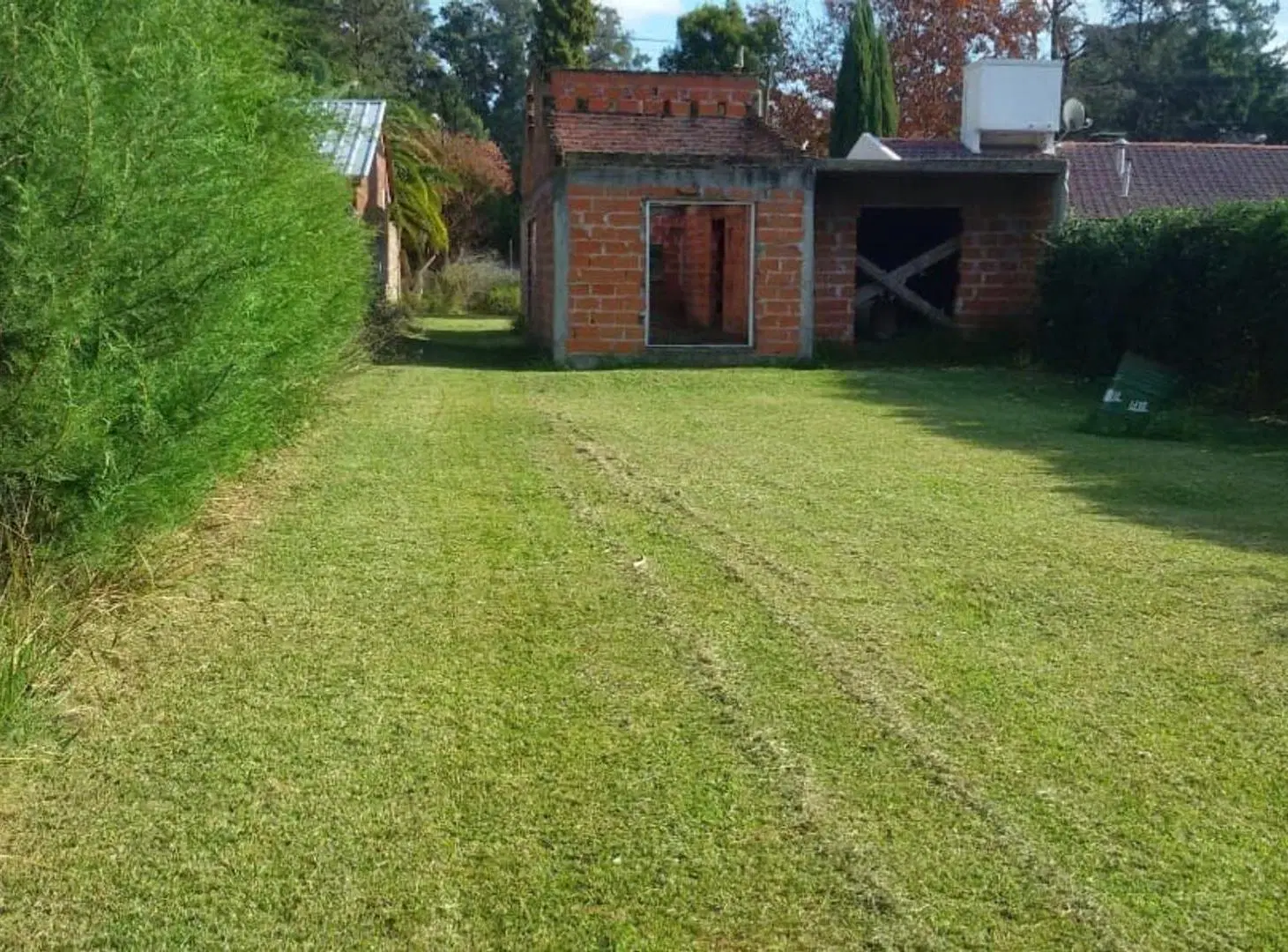 Terreno con mejoras en Del Viso 1