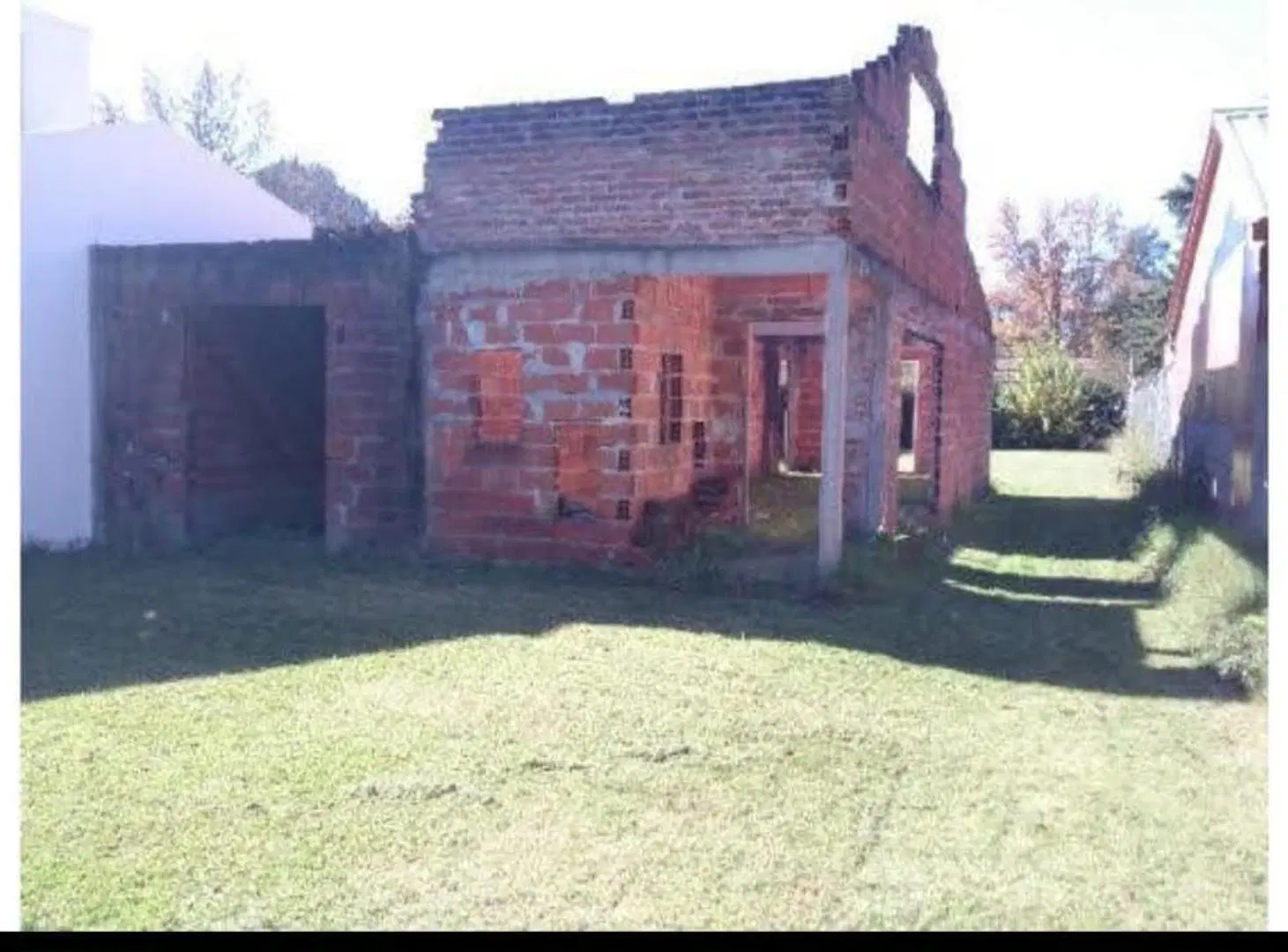 Terreno con mejoras en Del Viso 2