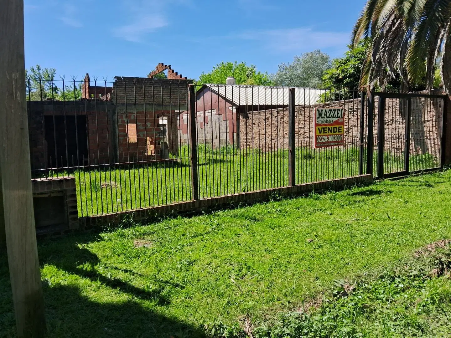 Terreno con mejoras en Del Viso 5