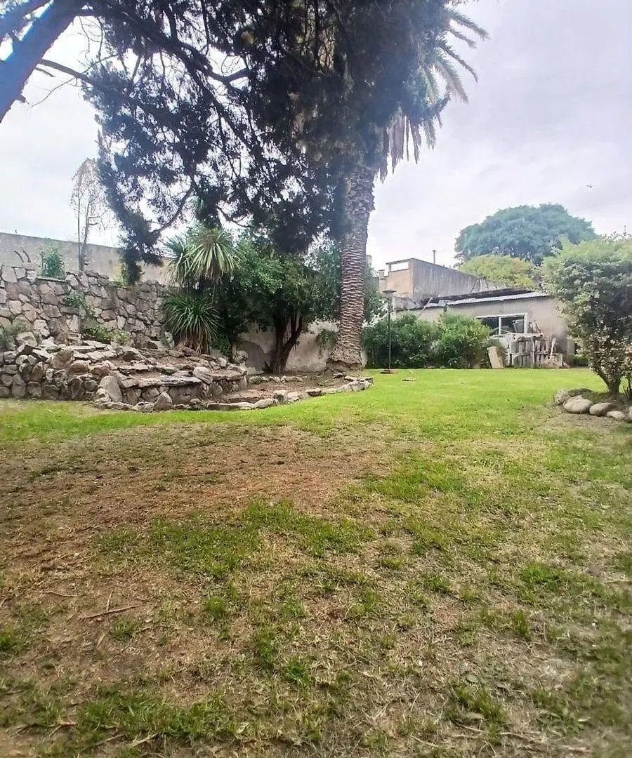 VENTA CASA 3 AMBIENTES CON LOCAL VILLA LUGANO 4
