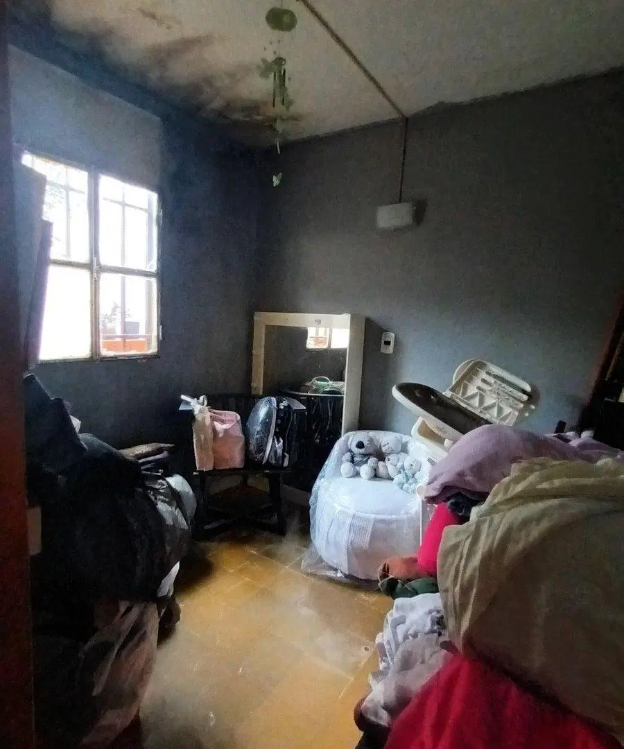 Venta Villa Celina, casa en lote propio. 3