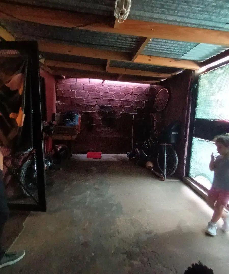 Venta Villa Celina, casa en lote propio. 2