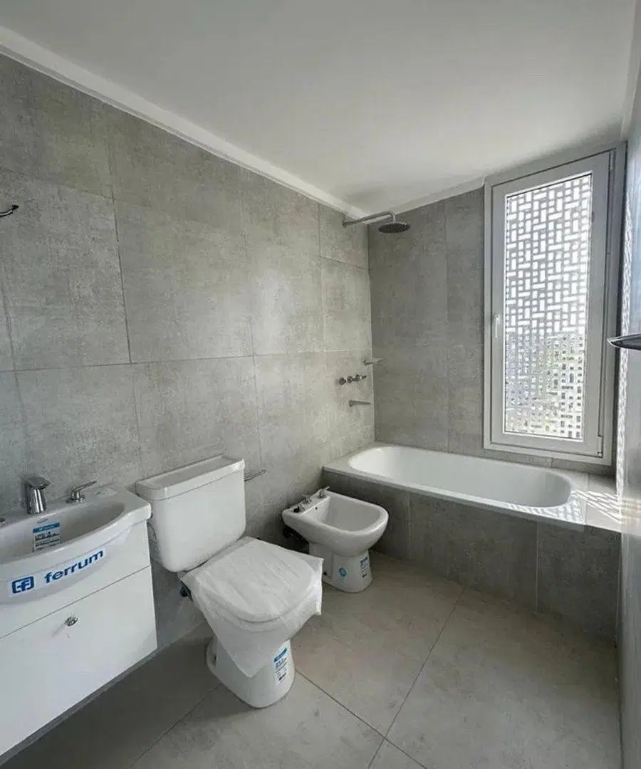 DEPARTAMENTO DOS AMBIENTES CON BALCON 3