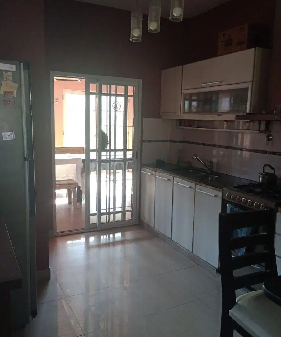 CASA EN VENTA 3 AMBIENTES V.MADERO 2