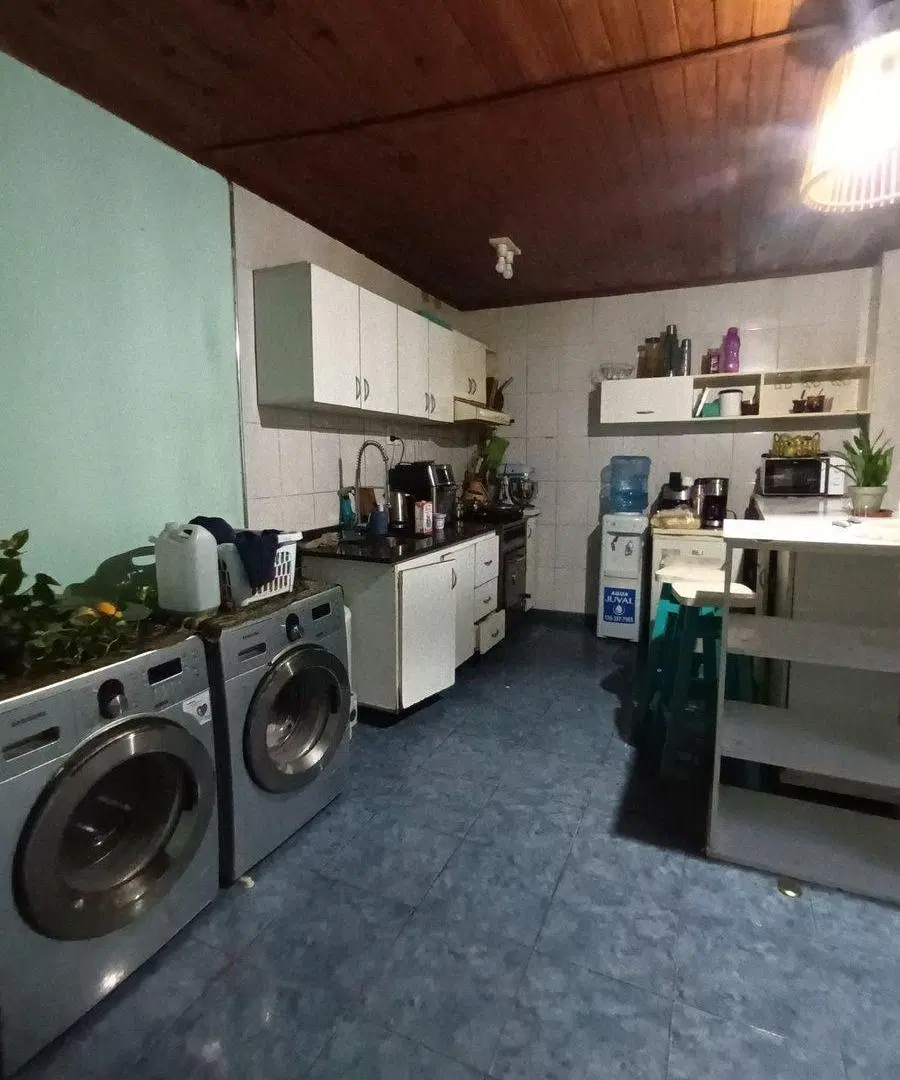 VENTA CASA A REFACCIONAR O DEMOLER V. LUGANO 4