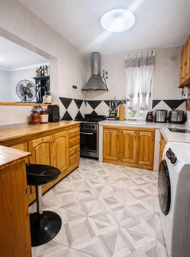 DEPTO 5 AMBIENTES EN VENTA,BARRIO PIEDRABUENA 3