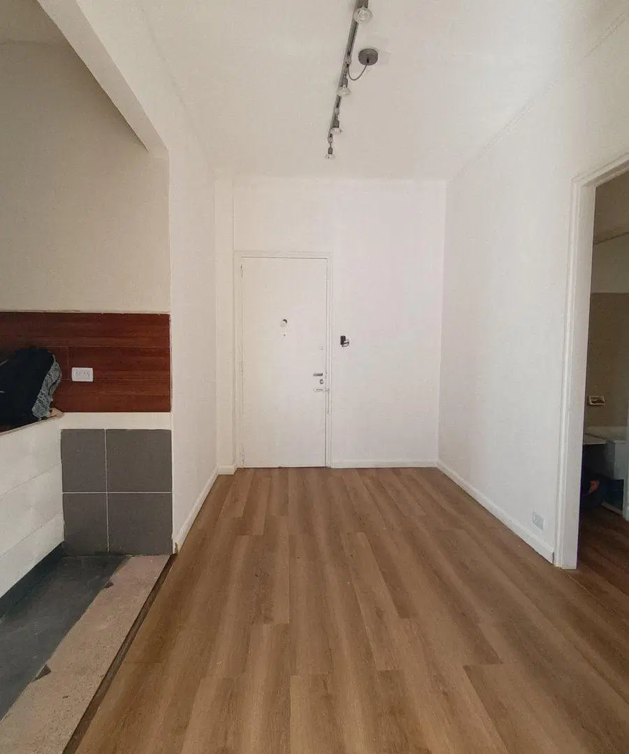 Venta Departamento San Cristobal. 2 Amb y Medio. 5