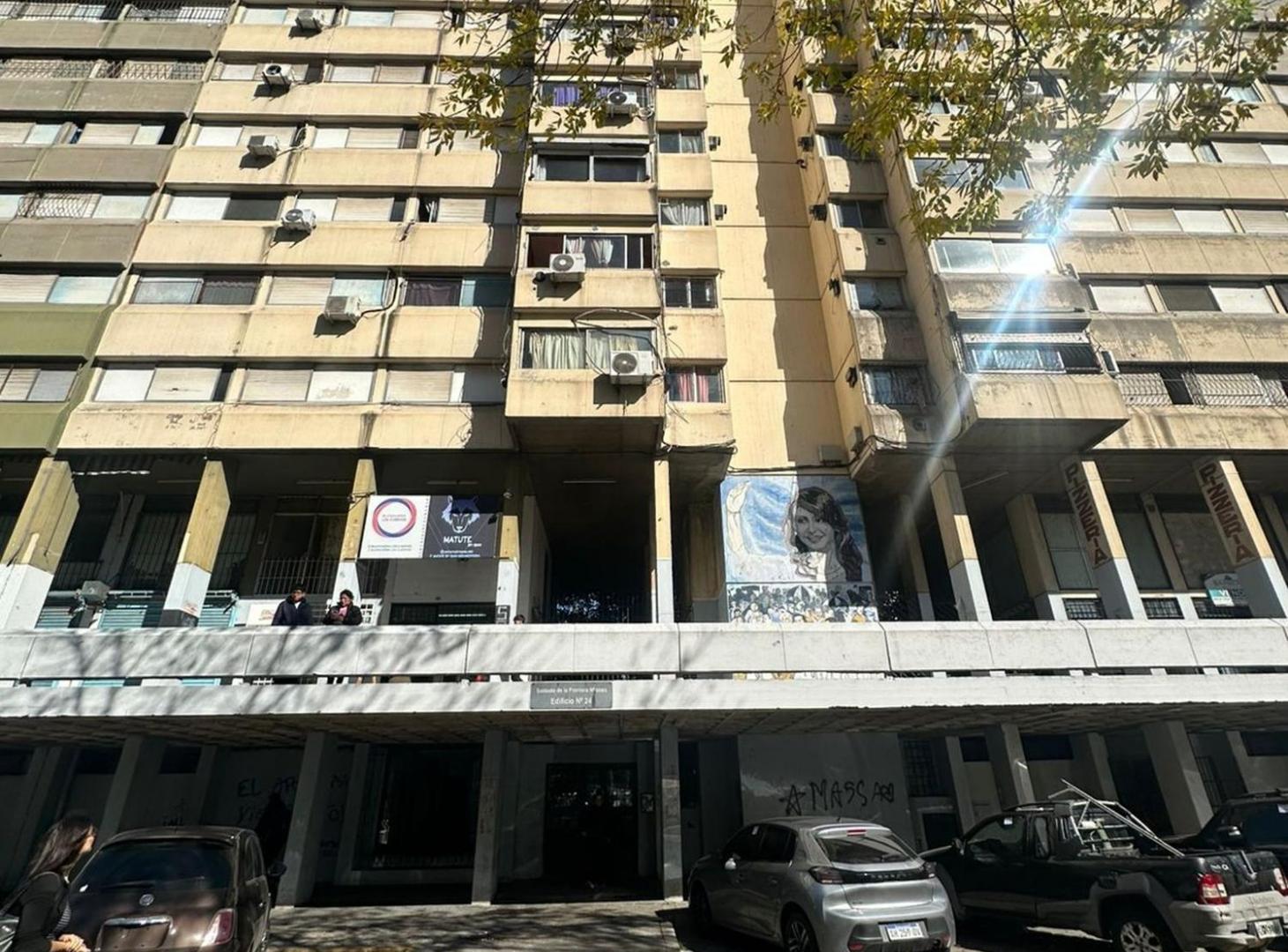 DEPARTAMENTO 4 AMBIENTES EN VENTA, LUGANO 1 Y 2