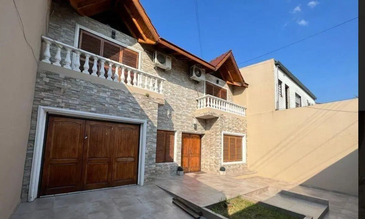 Casa 5 ambientes, Villa Celina 2
