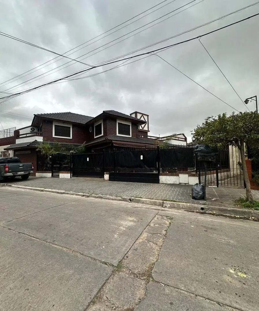 VENTA CASA 4 AMBIENTES,  VILLA CELINA 3