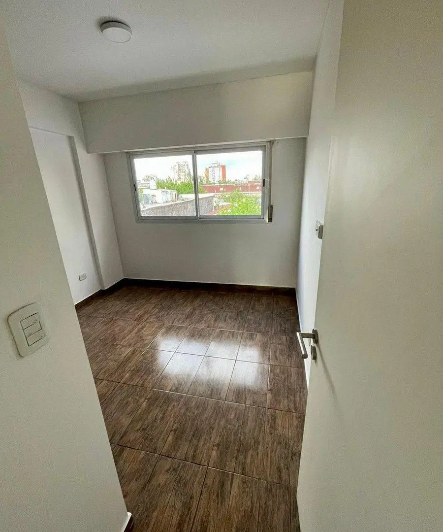 VENTA DEPARTAMENTO 2 AMBIENTES FLORESTA 5