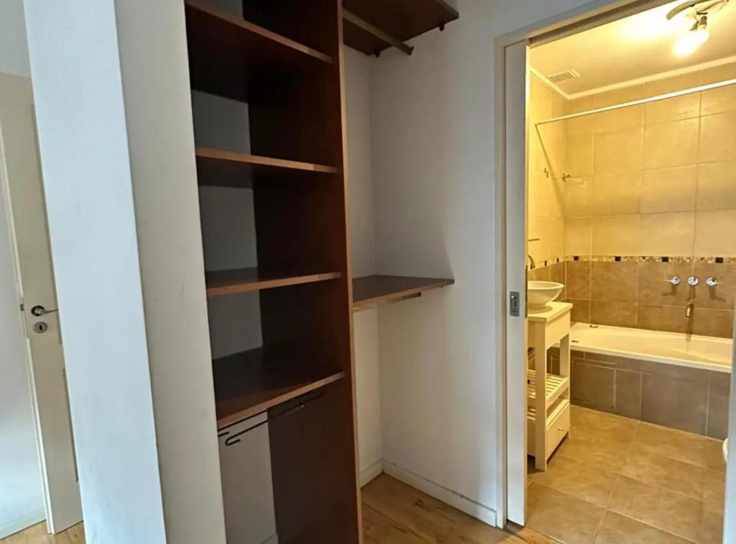 ALQUILER DE DEPARTAMENTO DE 4 AMBIENTES CON PATIO 5