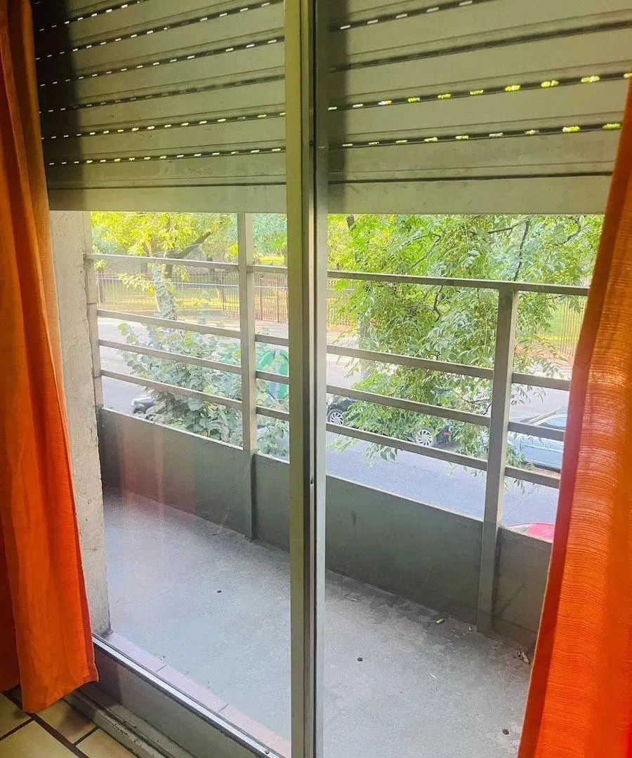 CASA EN VENTA CON LOCALES ,  VILLA LUGANO 2
