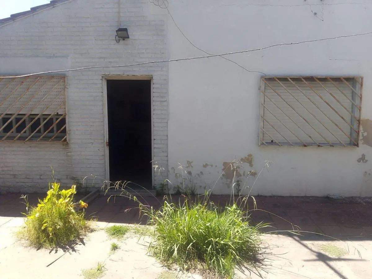 CASA EN VENTA EN LA SALADA,  BARRIO JOSE HERNADEZ 2