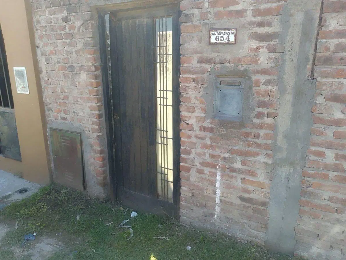 CASA EN VENTA EN LA SALADA,  BARRIO JOSE HERNADEZ 3