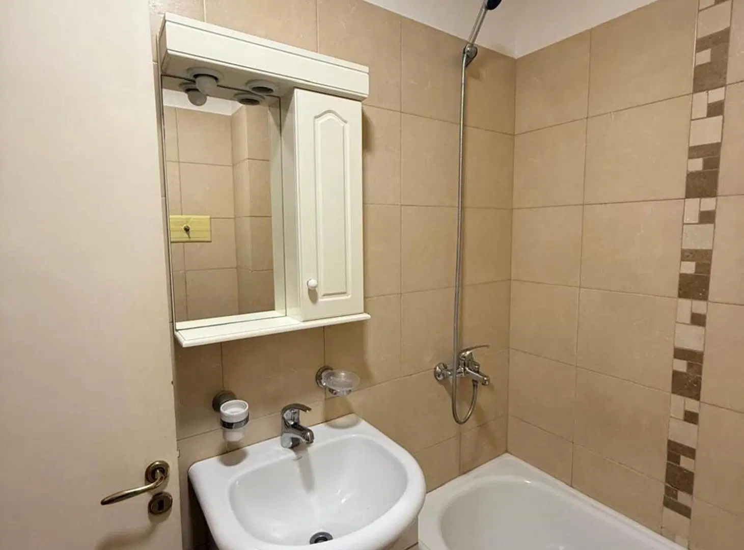 ALQUILER MONOAMBIENTE, CABALLITO, APTO PROFESIONAL 5
