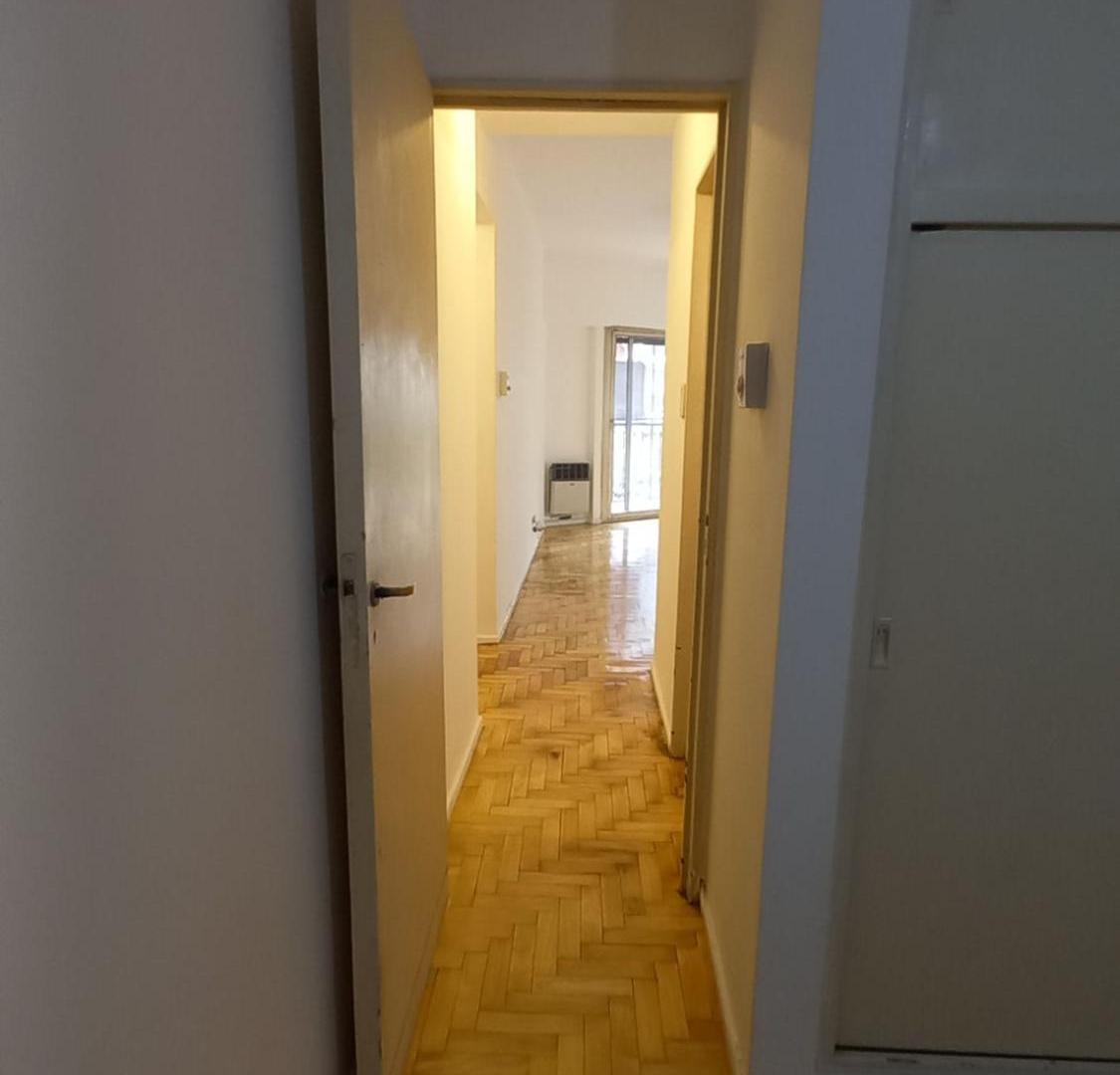 Foto de DEPARTAMENTO 2 AMBIENTES - ALMAGRO -, imagen 4