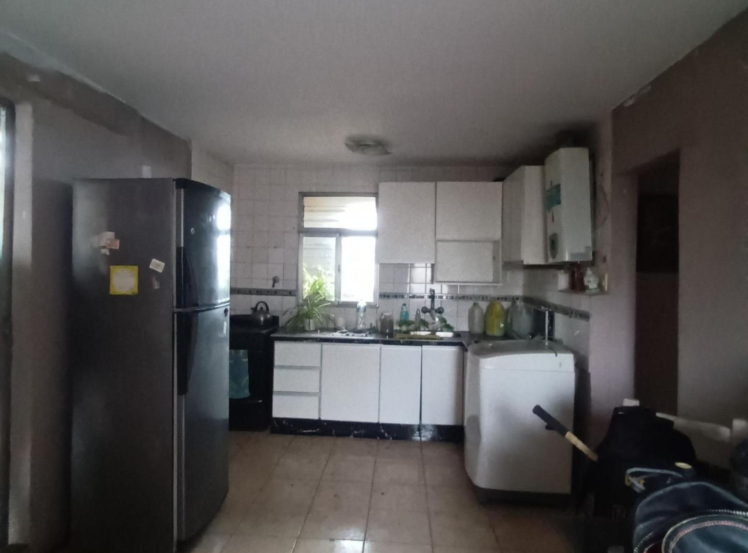Foto de VENTA DEPARTAMENTO 6 AMBIENTES B°PIEDRABUENA, imagen 2