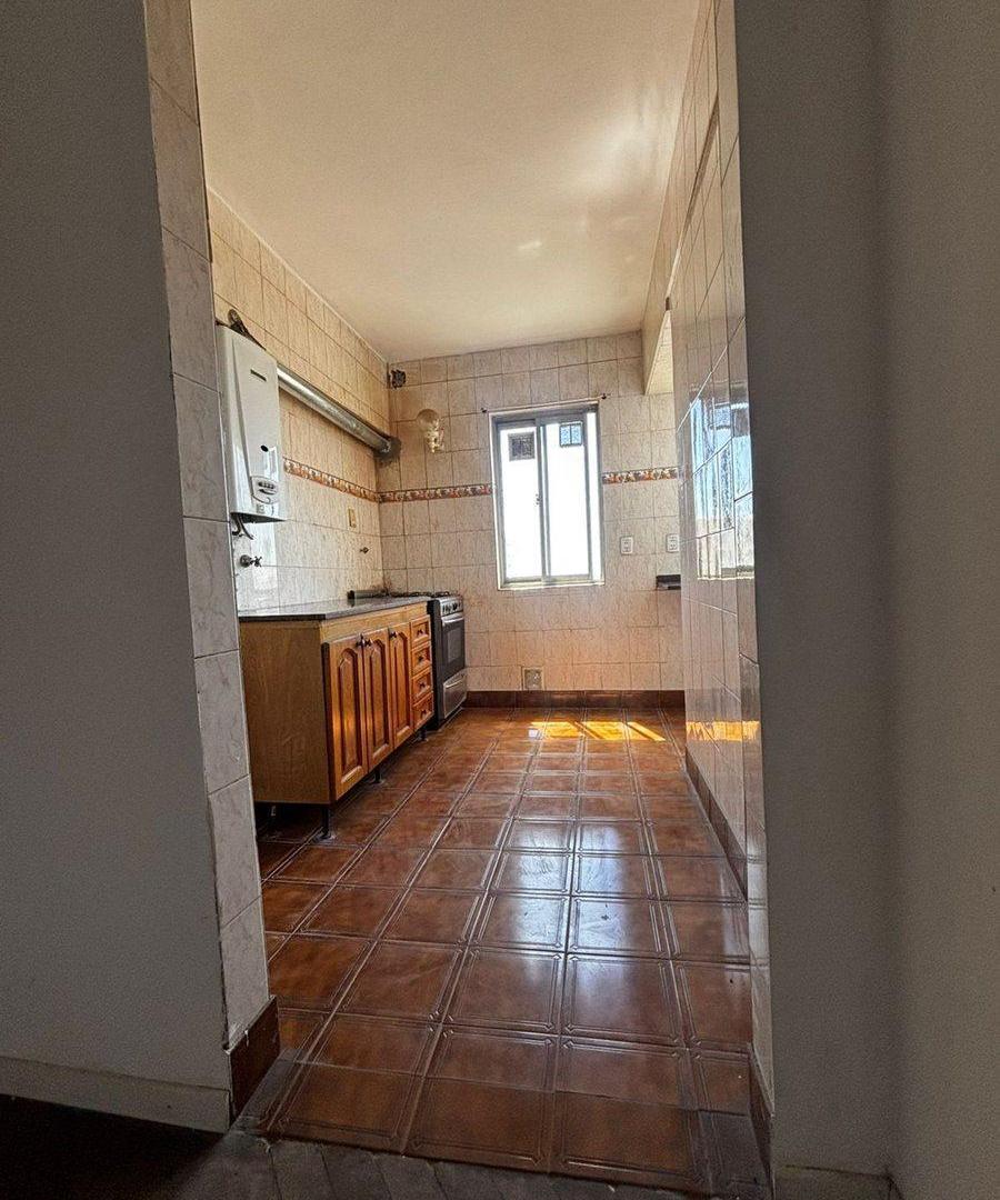Foto de DPTO 3 AMB EN VENTA VILLA CELINA CON COCHERA, imagen 2