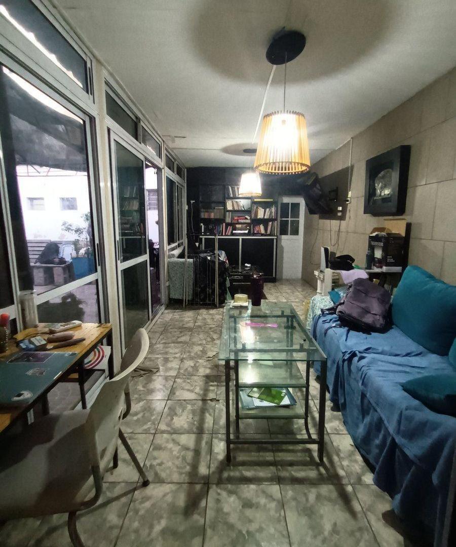 Foto de VENTA CASA A REFACCIONAR O DEMOLER V. LUGANO, imagen 1