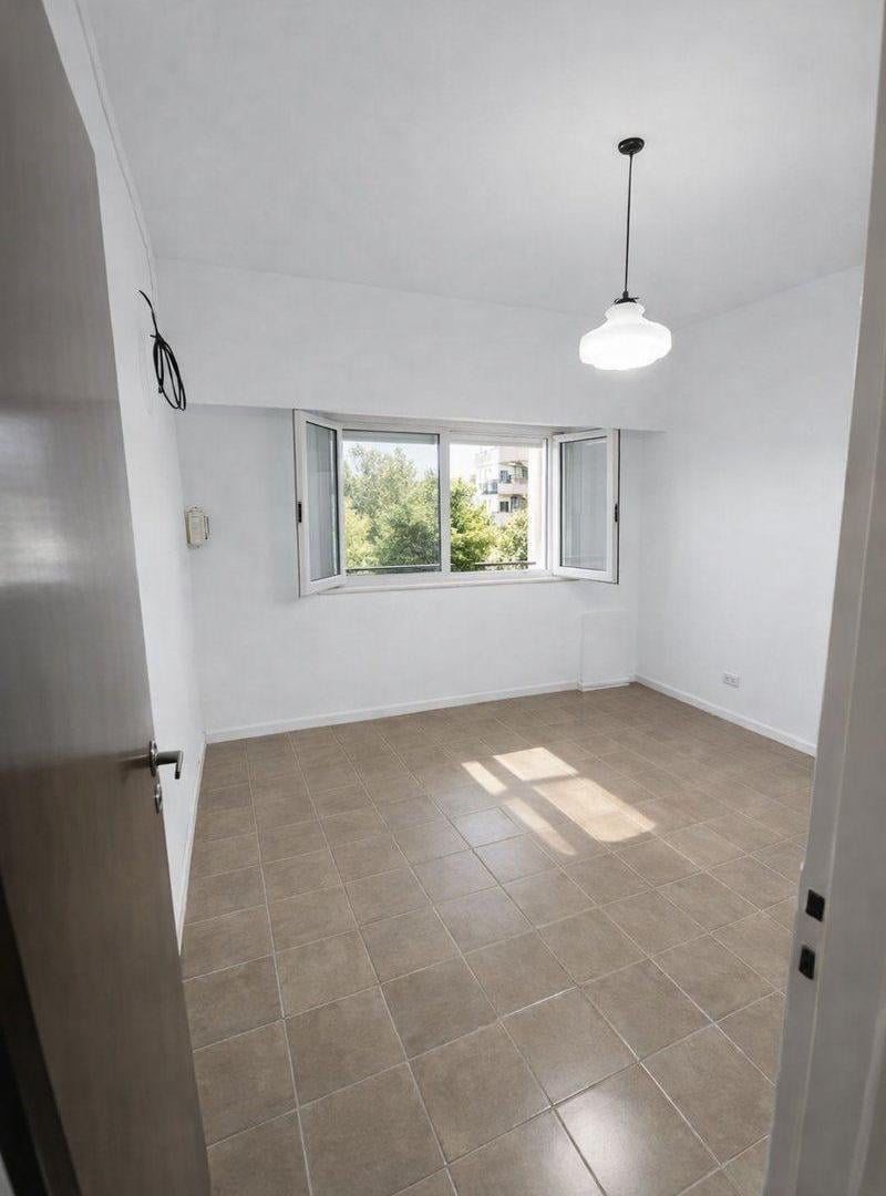 Foto de PH 2 amb al frente con patio y cochera – Morón, imagen 5