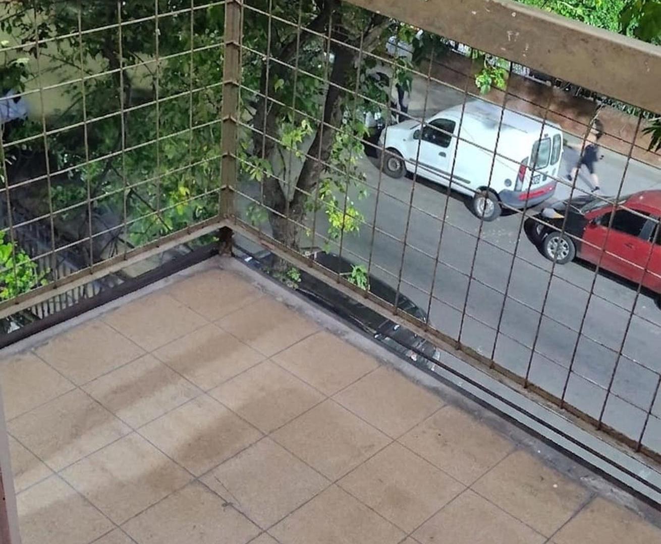 Foto de DEPARTAMENTO 2 AMBIENTES EN VENTA EN FLORESTA, imagen 4