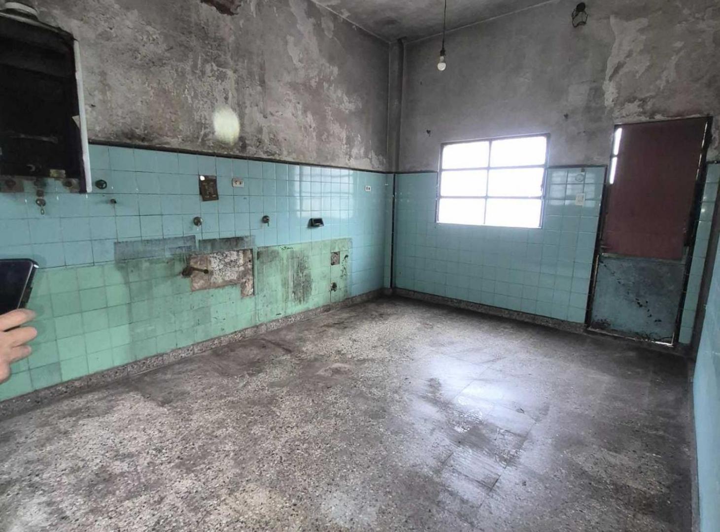 Foto de VENTA CASA 4 AMB CON GALPÓN VILLA LUGANO, imagen 5