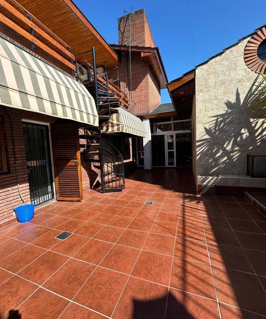 Foto de Casa 5 ambientes en zona comercial Villa Lugano, imagen 5