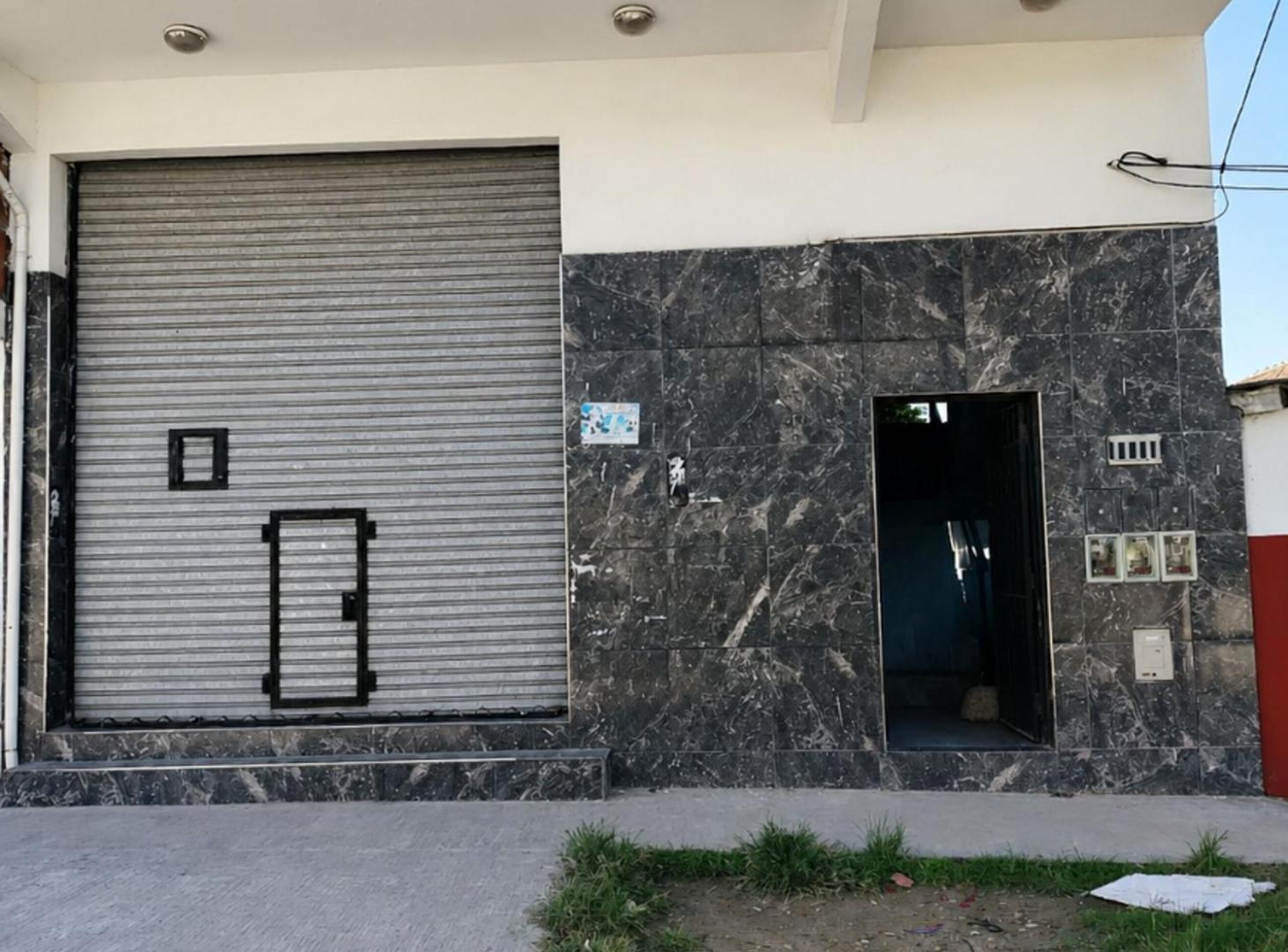 Foto de PROPIEDAD MULTIFUNCIONAL CON LOCAL AL FRENTE, imagen 2