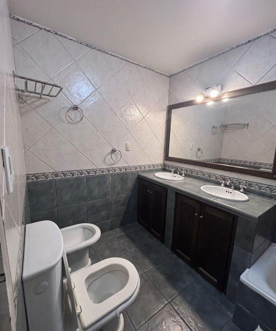 Foto de VENTA CASA 5 AMBIENTES VILLA CELINA, imagen 2