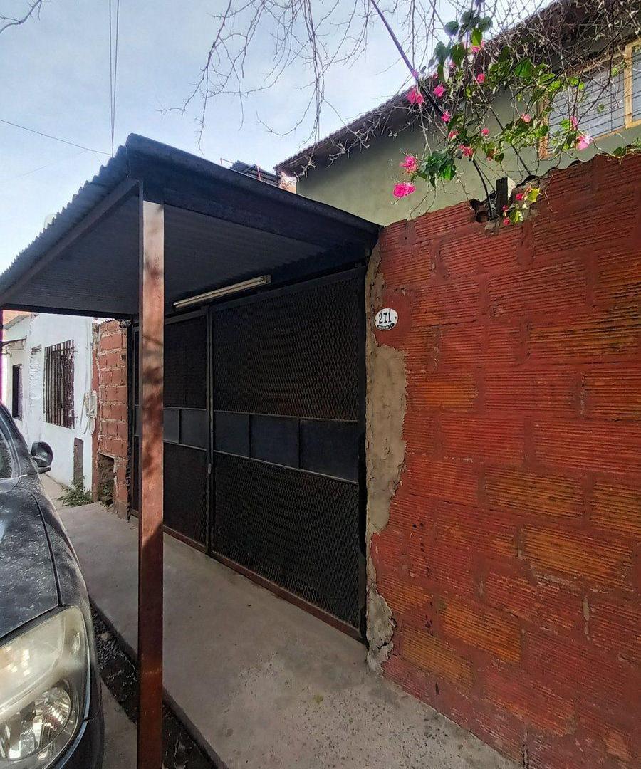 Foto de Venta Villa Celina, casa en lote propio., imagen 1