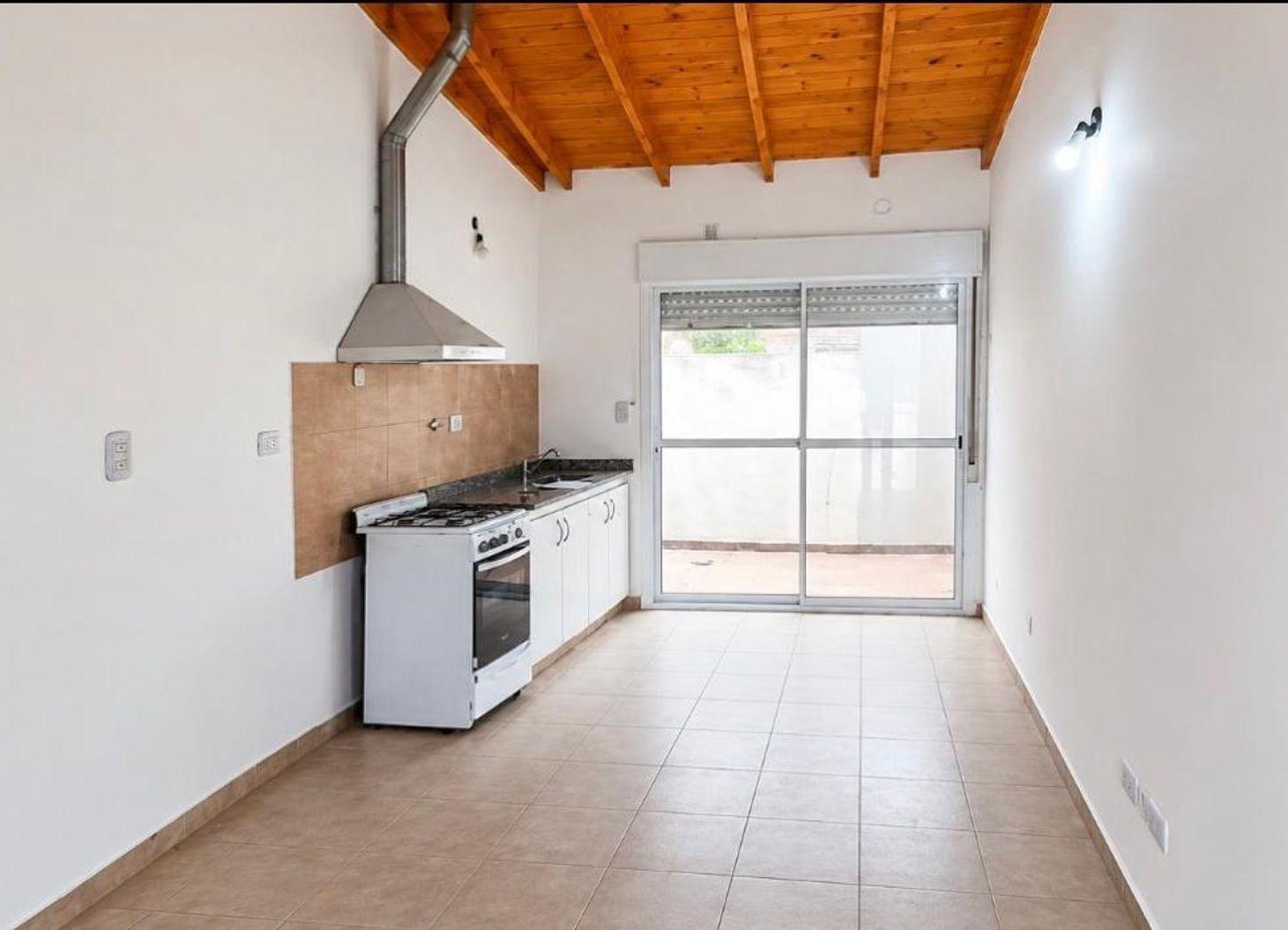 Foto de PH EN VENTA SIN EXPENSAS, VILLA INSUPERABLE, imagen 1