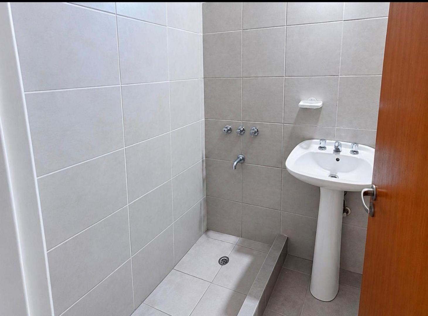Foto de PH EN VENTA SIN EXPENSAS, VILLA INSUPERABLE, imagen 3