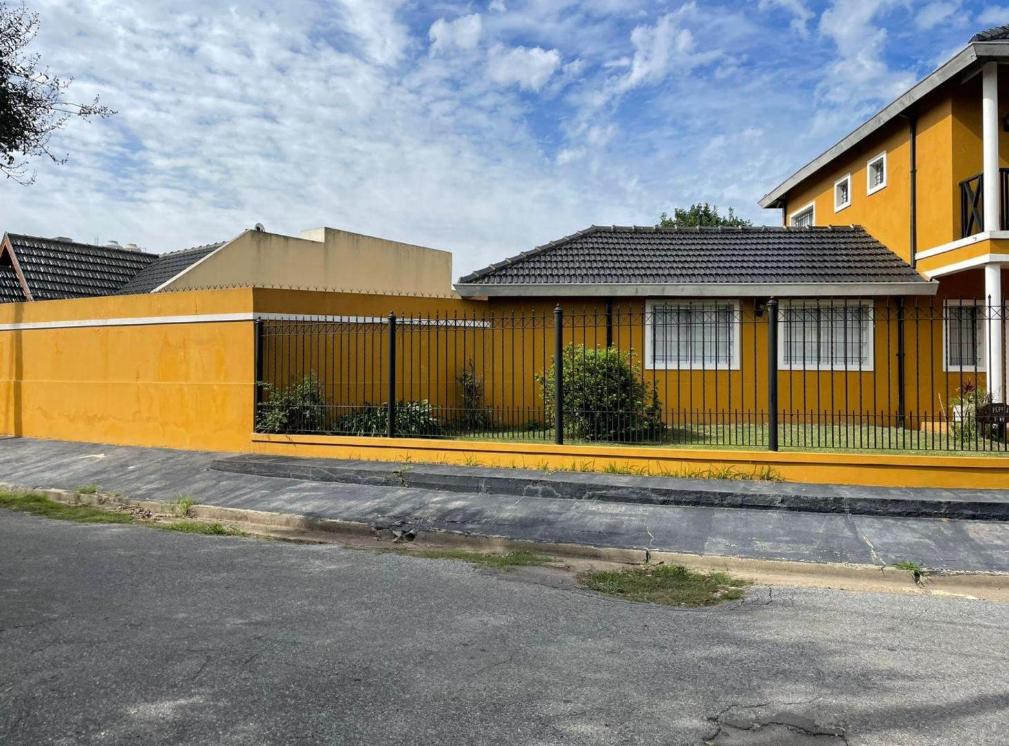 Foto de VENTA CASA 5 amb 2 coch en CIUDAD EVITA-APTO CRED, imagen 3