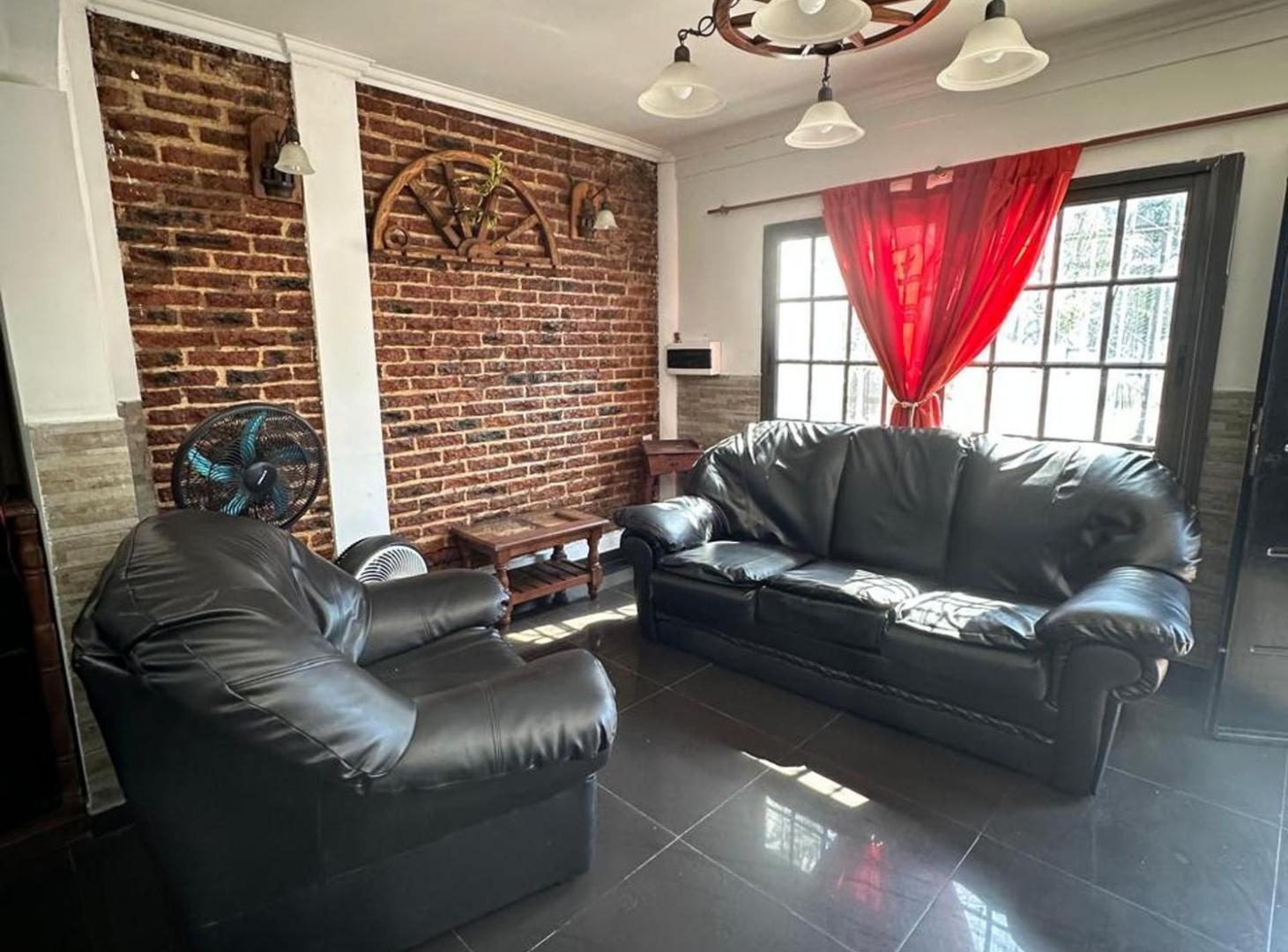 Foto de VENTA CHALET 8 AMB, SAN JUSTO C/QUINCHO Y PILETA, imagen 4