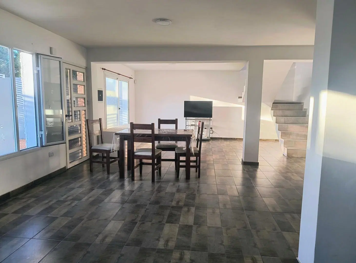 En Alquiler Excelente Duplex de 3 Dormitorios en Plottier 2