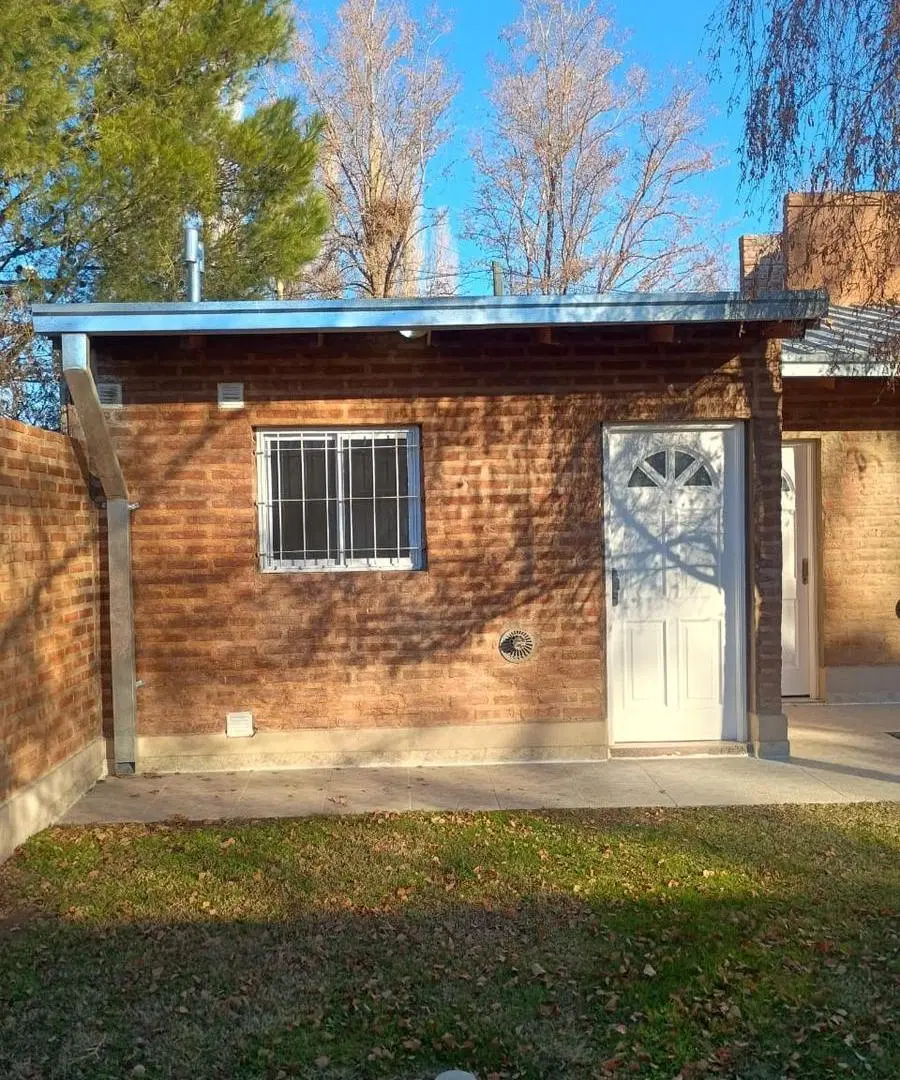 ALQUILER DE DEPARTAMENTO EN COMPLEJO KNUDSEN DE PLOTTIER 1