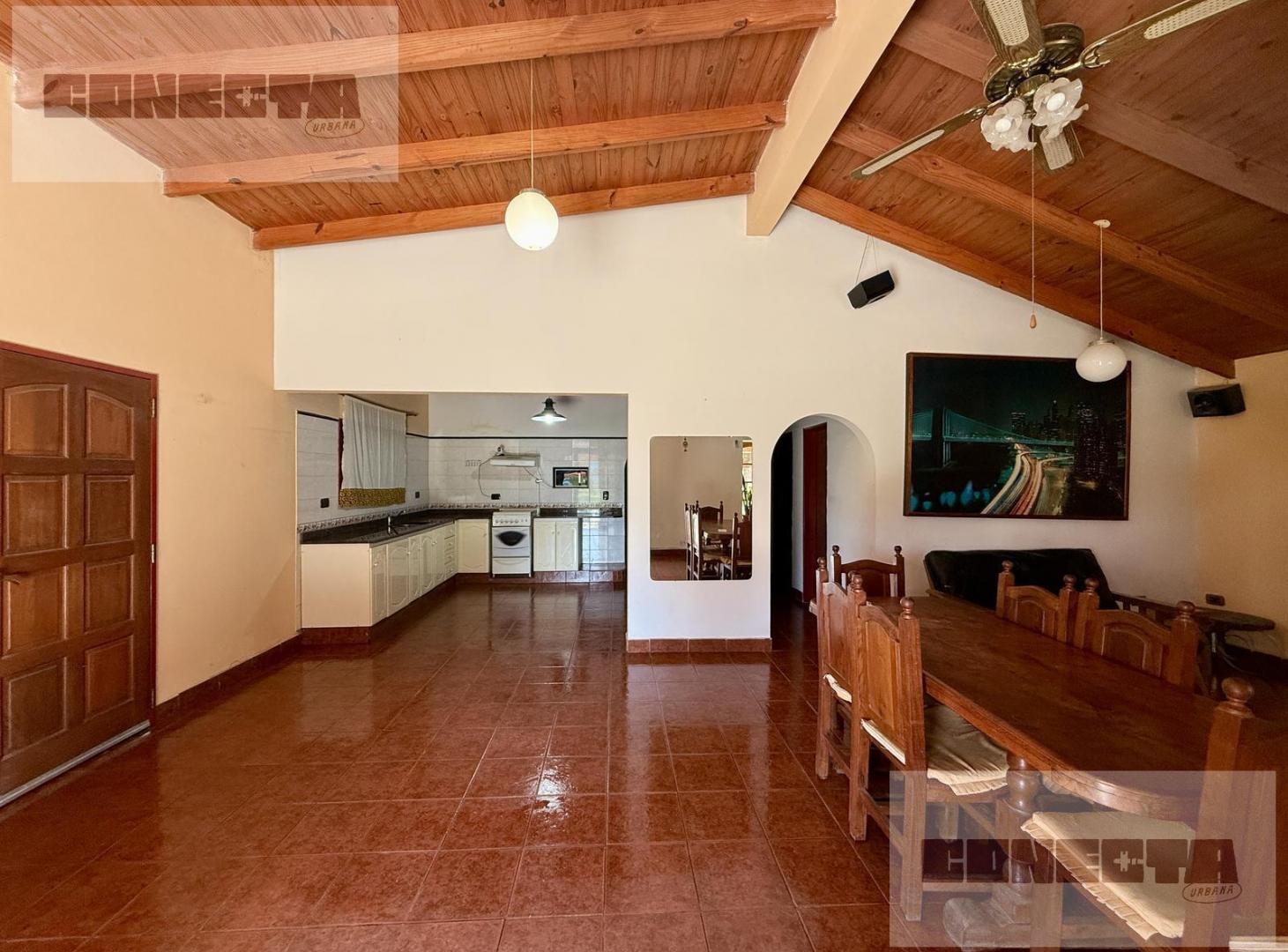 Foto de VENTA DE CASA CON QUINCHO Y PILETA EN PLOTTIER, NEUQUÉN, imagen 3