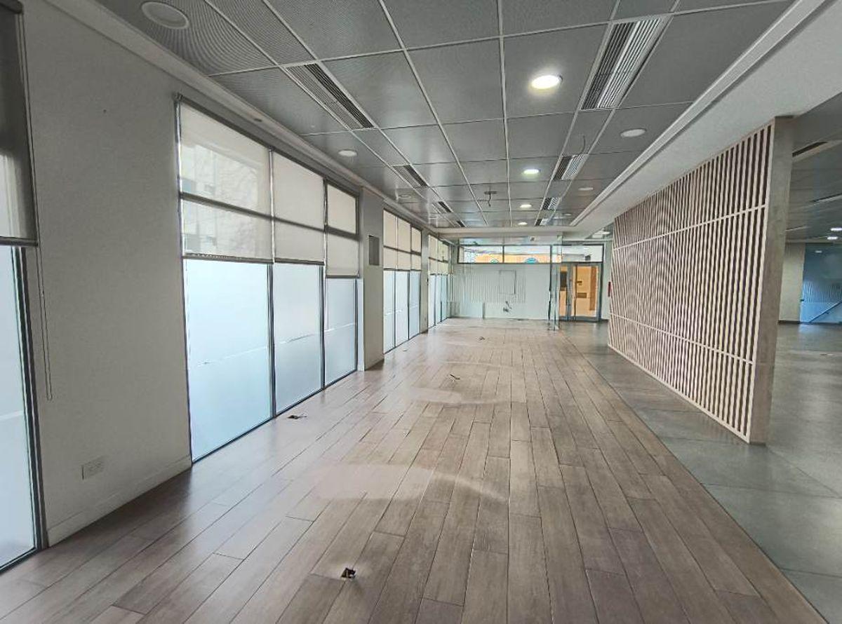 Foto de Importante Local en Alquiler de 1245m2 con cocheras en subsuelo, imagen 5