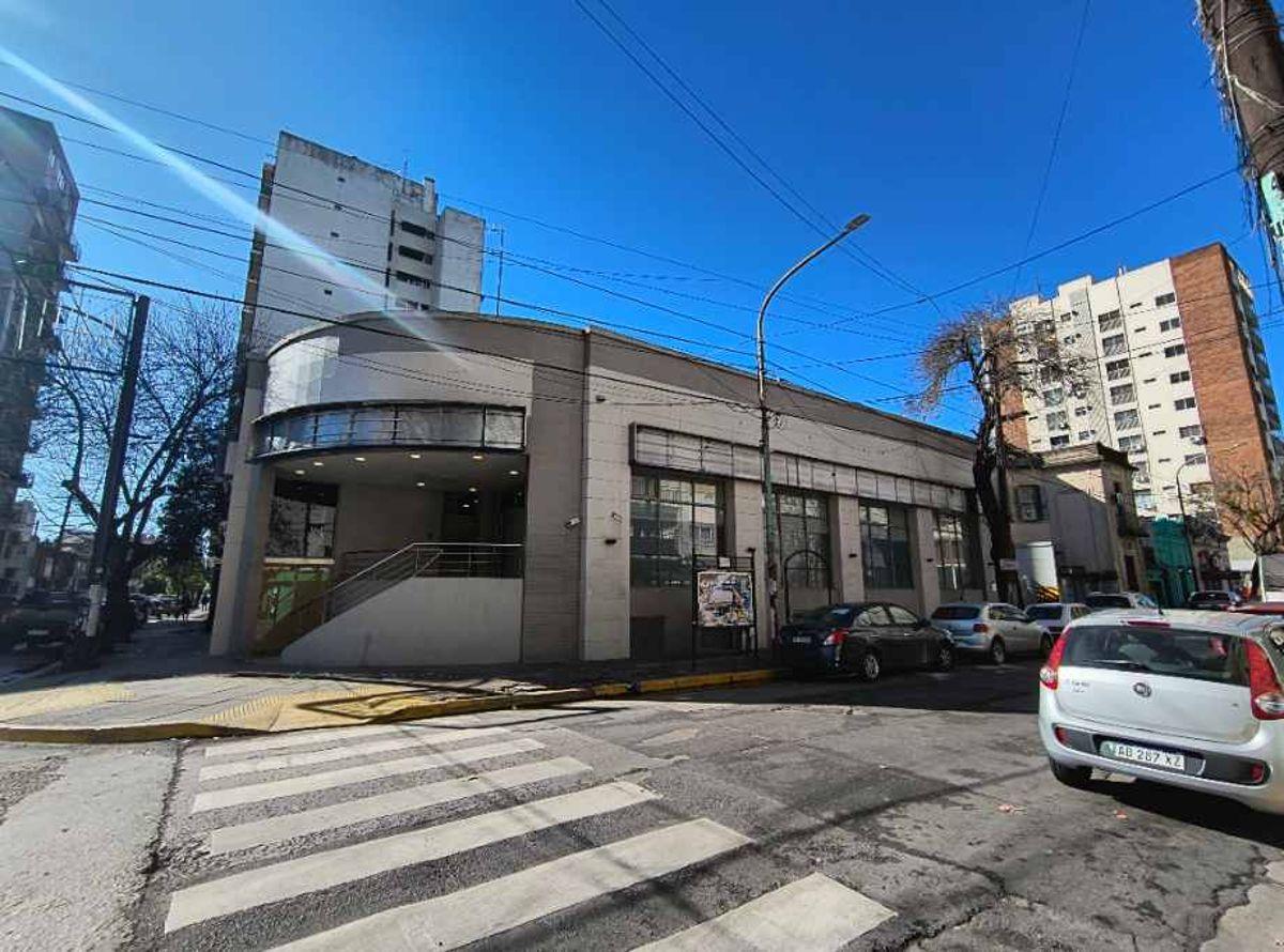 Foto de Importante Local en Alquiler de 1245m2 con cocheras en subsuelo, imagen 1