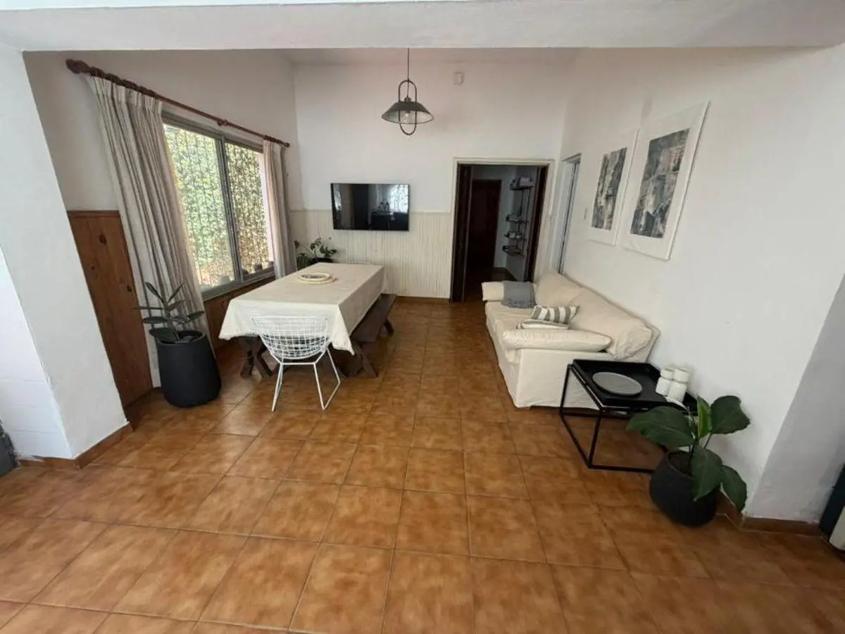 Casa en venta de 3 Ambientes con garage en Bernal Centro 5