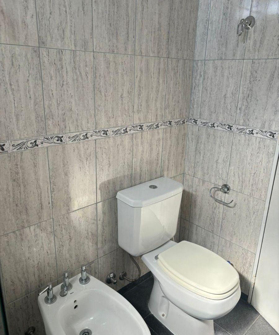 Foto de Departamento en alquiler de 4 Ambientes en Quilmes Centro, imagen 2